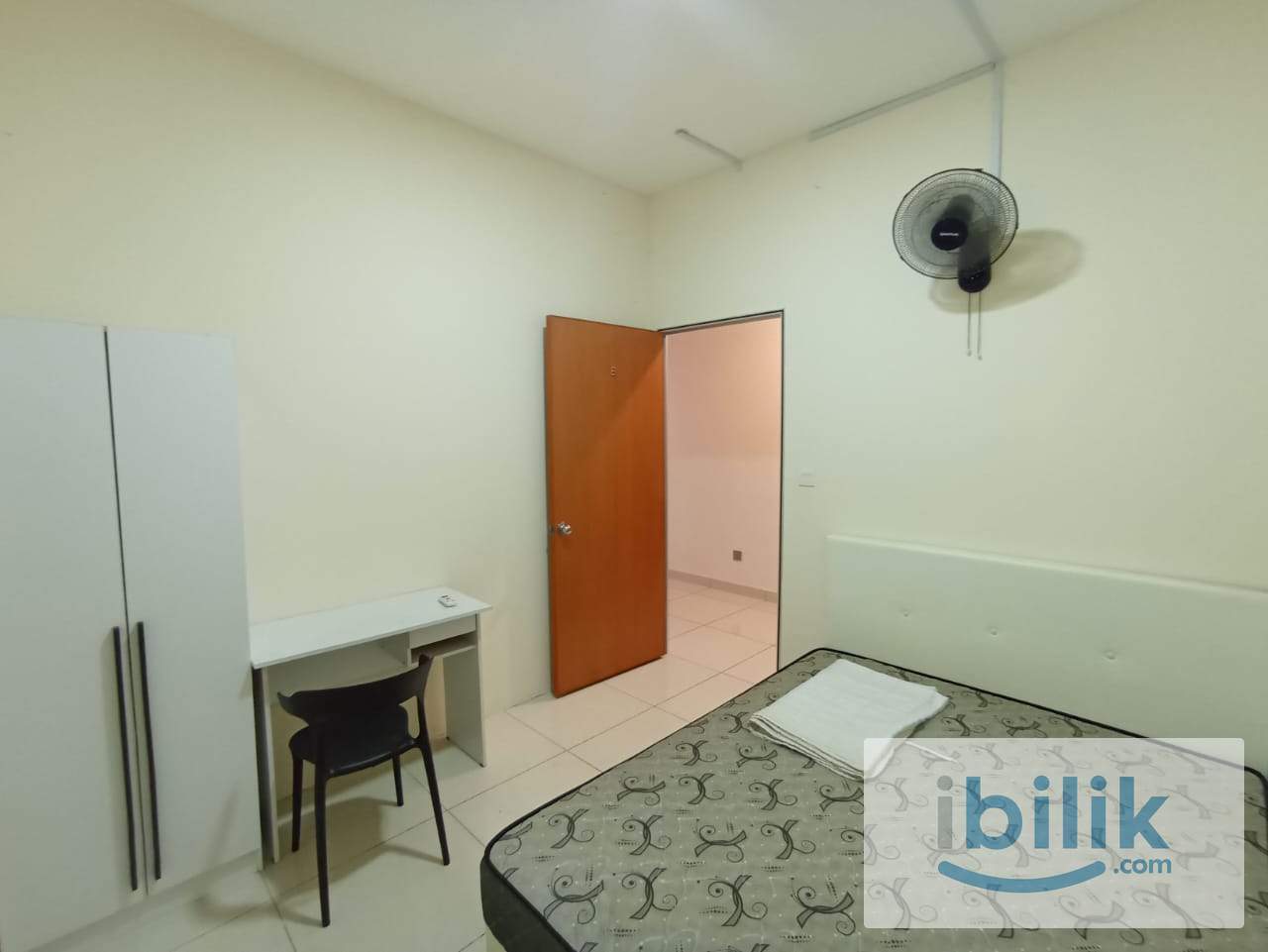 Middle room for rent at J dupion link bridge to MRT Tmn Pertama, Velocity, Maluri - Image 1