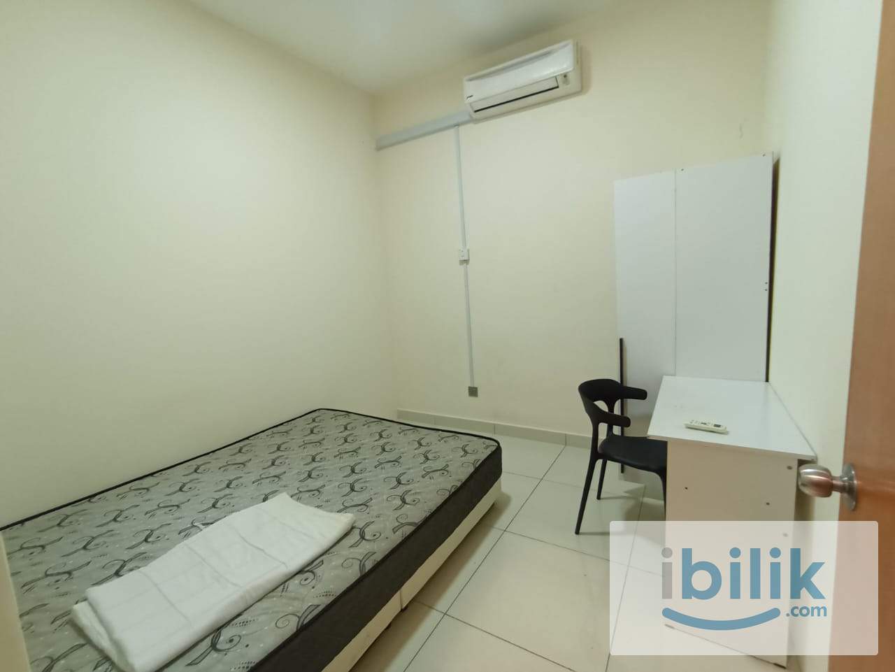 Middle room for rent at J dupion link bridge to MRT Tmn Pertama, Velocity, Maluri - Image 4