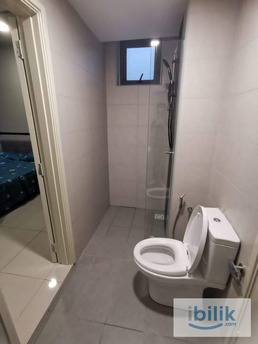 [5min to MRT Putra Permai] Middle room with bathroom at Sfera Residency Puchong south, Seri kembangan - Image 3