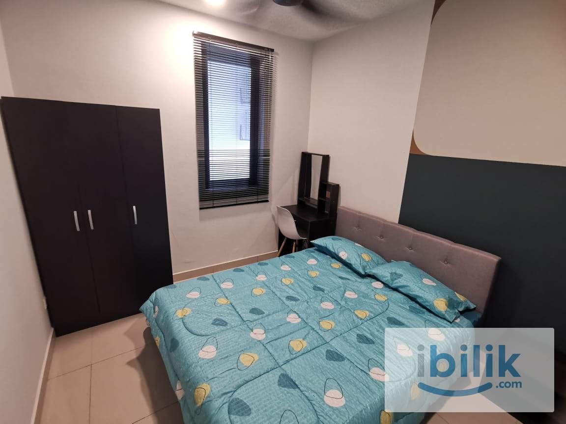[5min to MRT] Middle room for rent at Sfera Residency Puchong south, Taman Equine, Seri Kembangan - Image 1