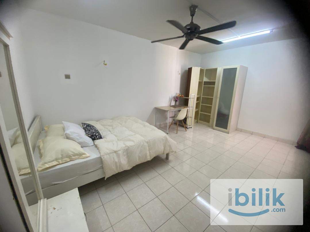 Actual Picture Big Nice Furnished Room 🚶🏻Walk to MRT Surian/IOI Damansara/Giza🏊🏼Weekly Cleaning🧹Free Wifi - Image 4