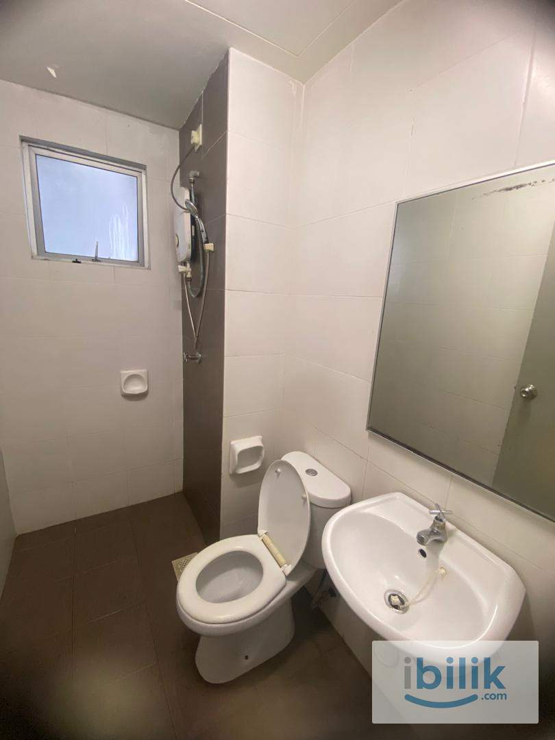 Fully Furnished Female Muslim Unit🚝 6 MINS WALK TO MRT Kota Damansara🧹Free Wifi & Weekly Cleaning - Image 3