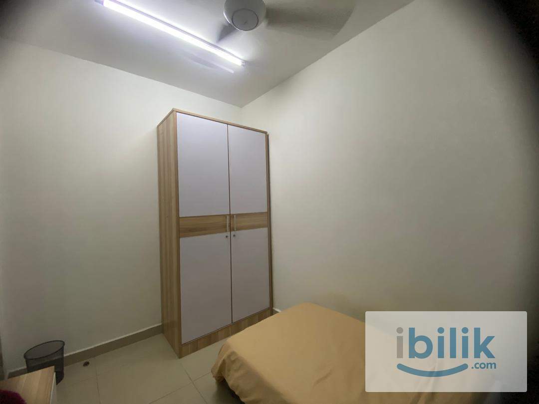 Rare Find Perfect Choice Furnished Male Room 🚶🏻Walk to LRT Ara Damansara🏊🏼 Weekly Cleaning & Free Wifi - Image 2
