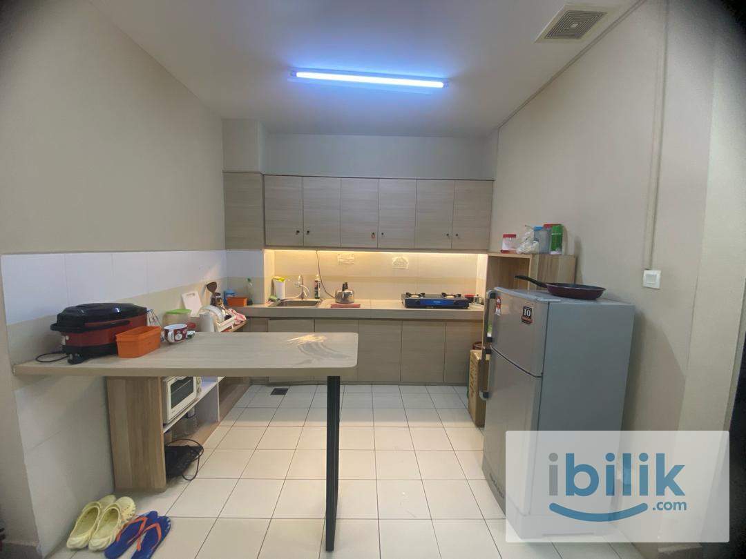 Rare Find Perfect Choice Furnished Male Room 🚶🏻Walk to LRT Ara Damansara🏊🏼 Weekly Cleaning & Free Wifi - Image 4