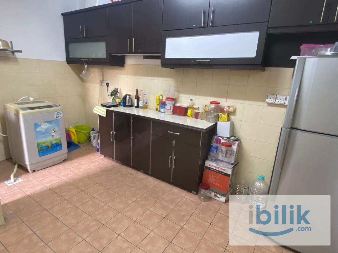 Block C Next to Back Exit🌇 Furnished Private Room🚶🏻 Walk to MRT Surian 🏊🏼Weekly Cleaning🧹Free Wifi - Image 3