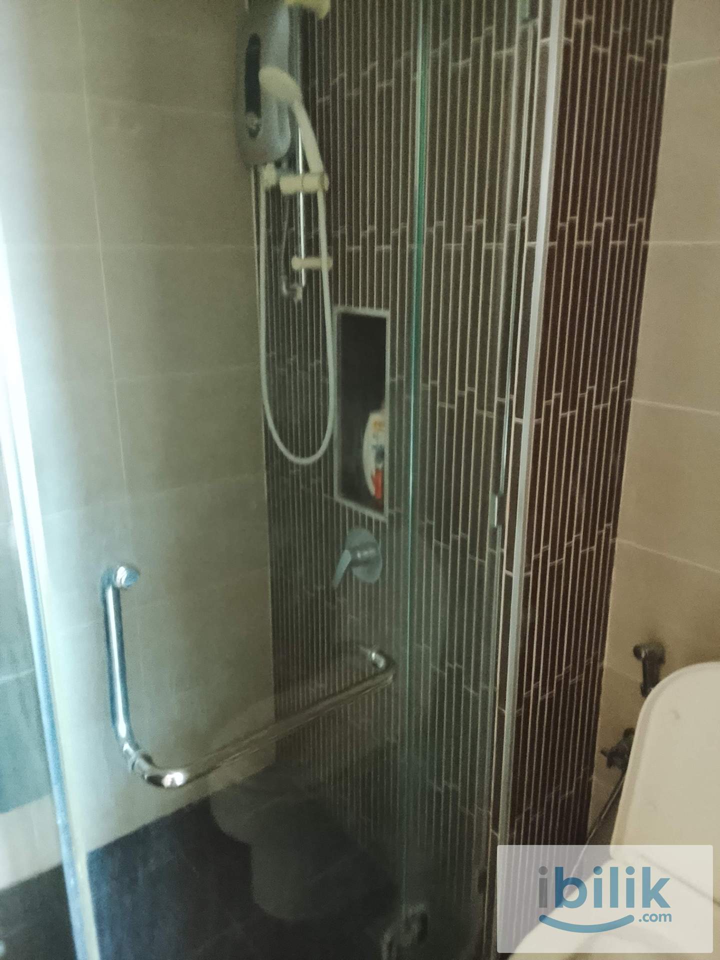 Small room for rent  - Image 3