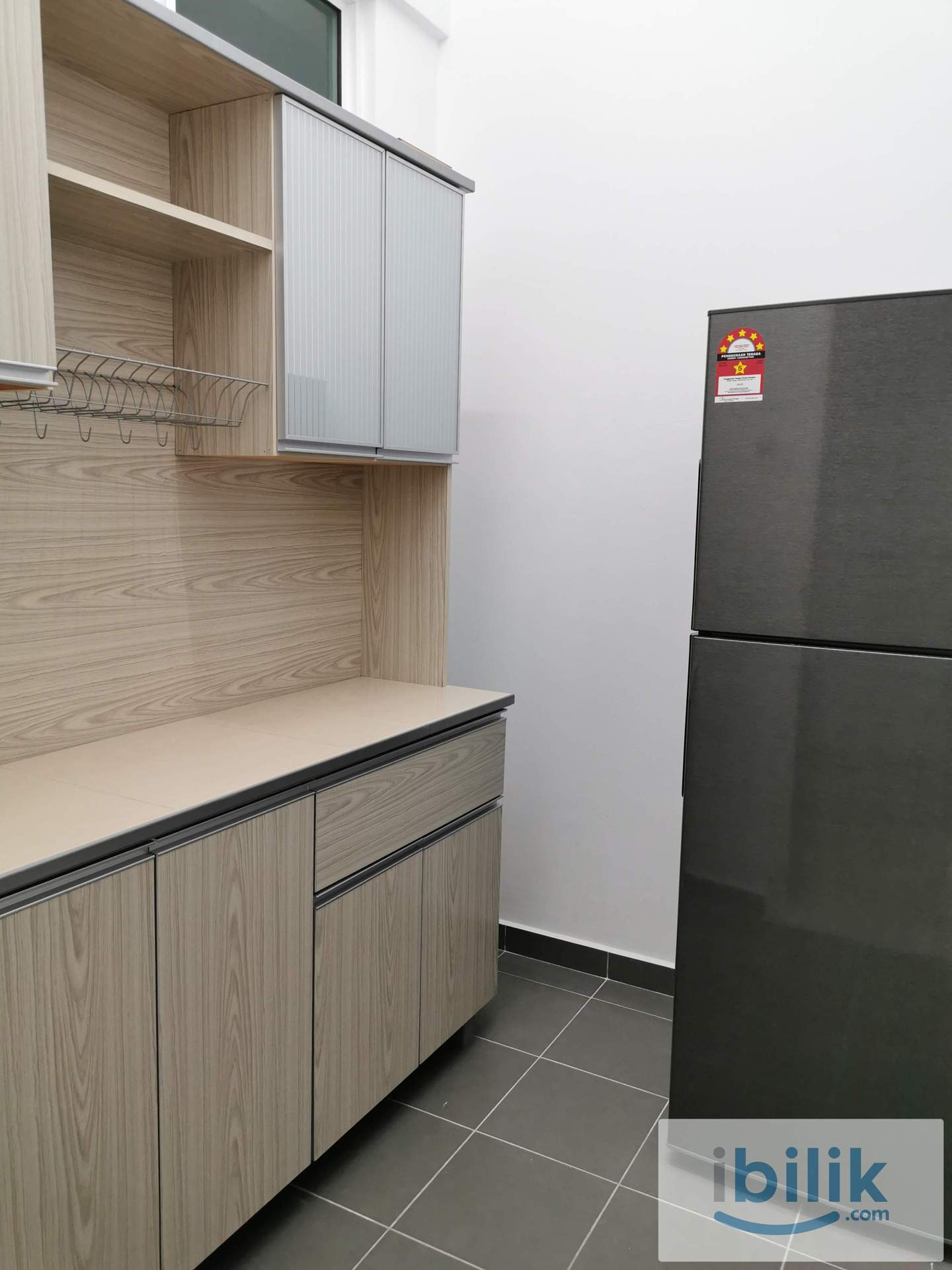 Fully Furnished Middle Room at Arena Residences, Bayan Baru - Image 5