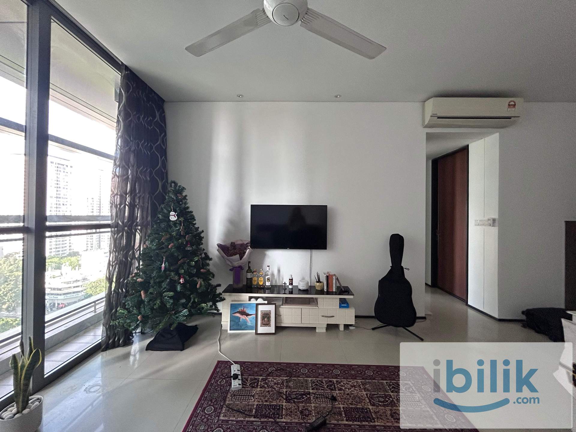 Middle Room - Image 1