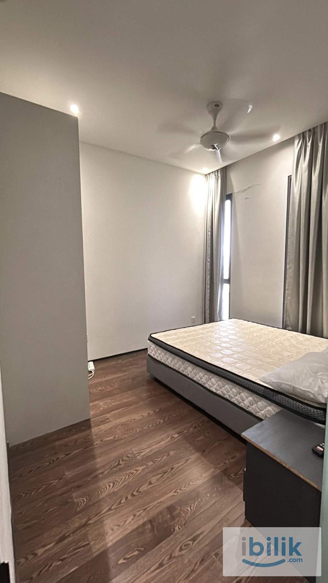 Middle Room - Image 4