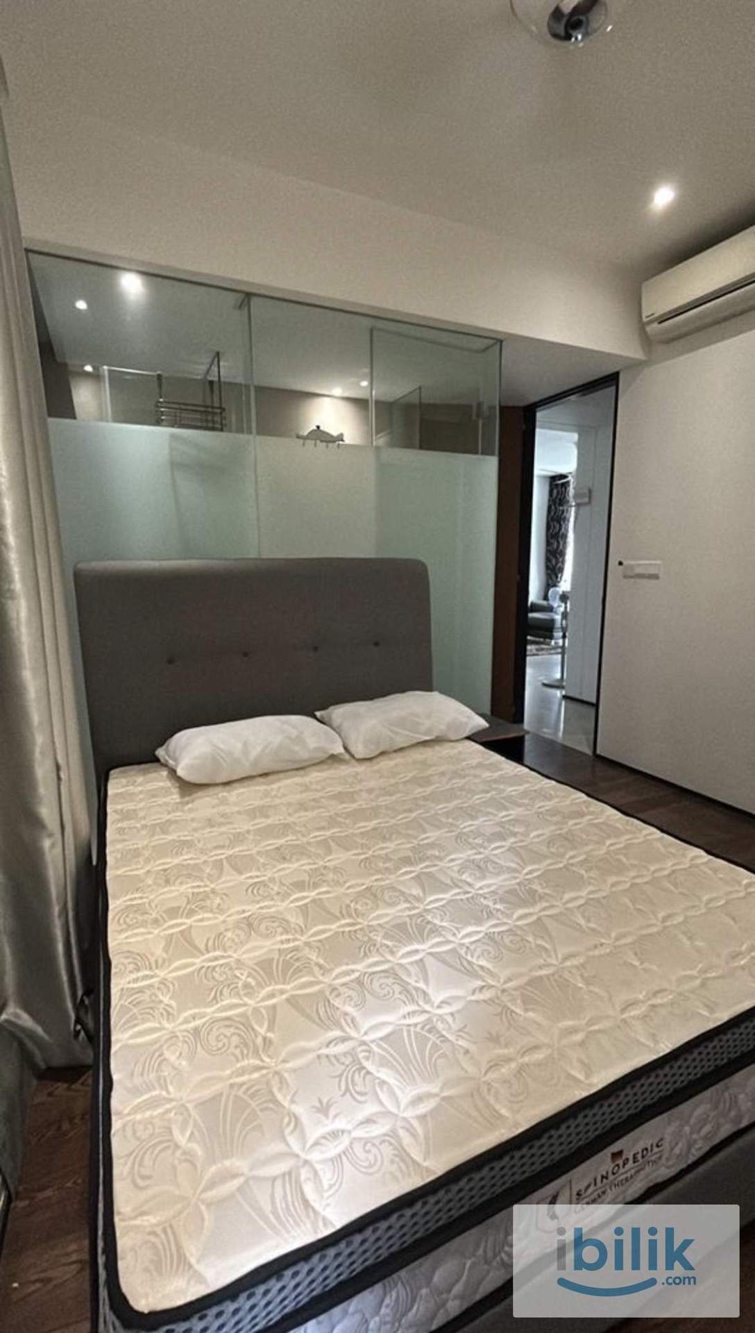 Middle Room - Image 5