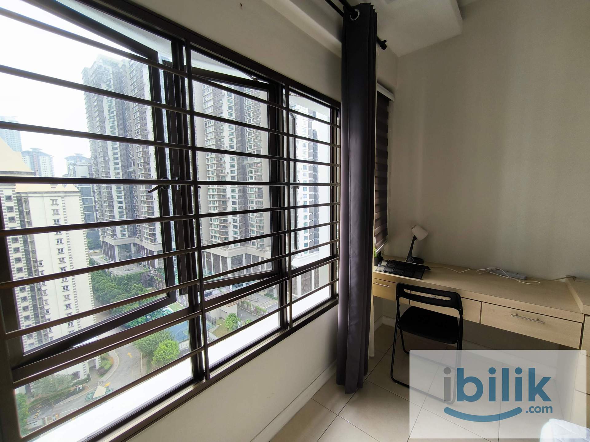 FULL FURNISHED FEMALE MASTER ROOM WITH PRIVATE TOILET CASA KIARA 1, MONT KIARA - Image 3