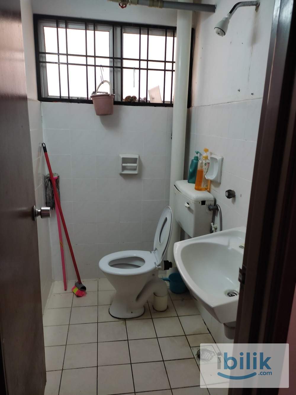 Cozy Private Female Room Near Subang Airport - Image 5