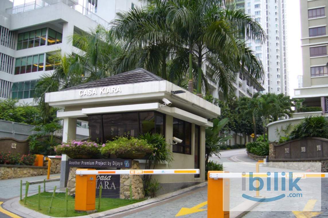 FULL FURNISHED FEMALE MASTER ROOM WITH PRIVATE TOILET | CASA KIARA 1, MONT KIARA - Image 1