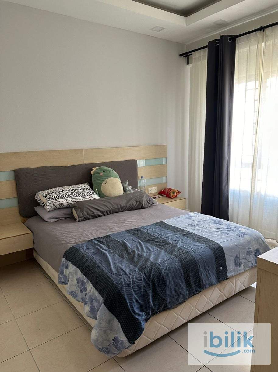 FULL FURNISHED FEMALE MASTER ROOM WITH PRIVATE TOILET | CASA KIARA 1, MONT KIARA - Image 6