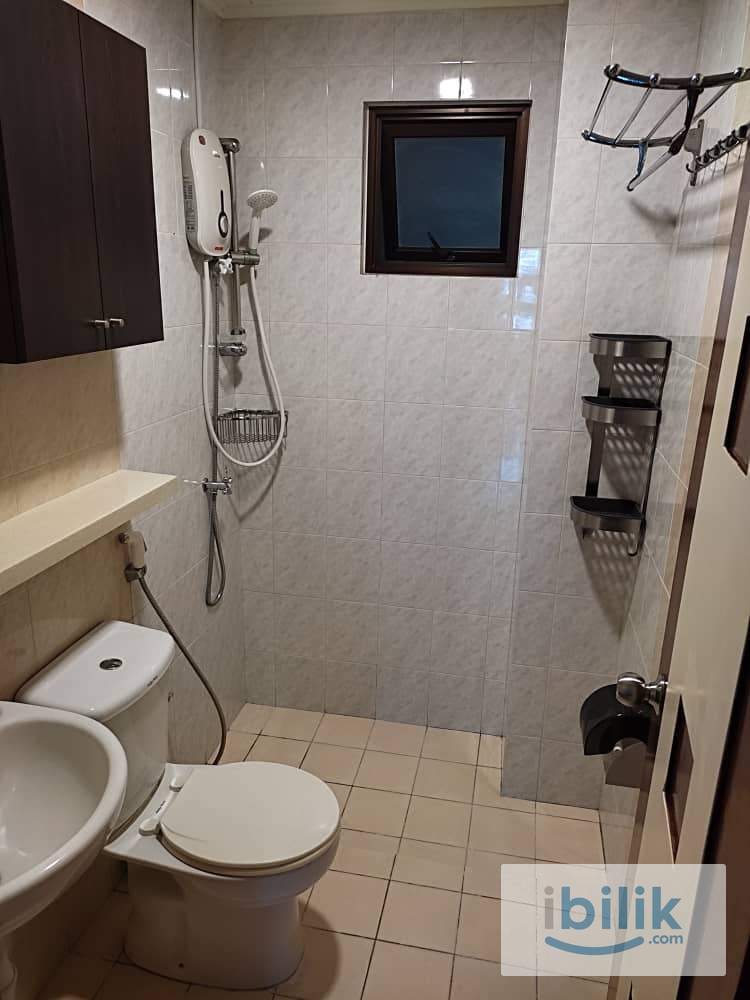FULL FURNISHED FEMALE SINGLE ROOM WITH SHARED TOILET | CASA KIARA 1, NEAR MONT KIARA - Image 6