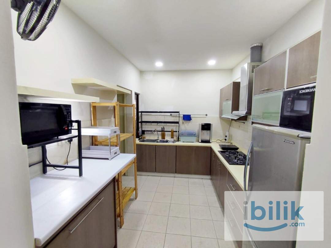 FULL FURNISHED FEMALE SINGLE ROOM WITH SHARED TOILET | CASA KIARA 1, NEAR MONT KIARA - Image 5