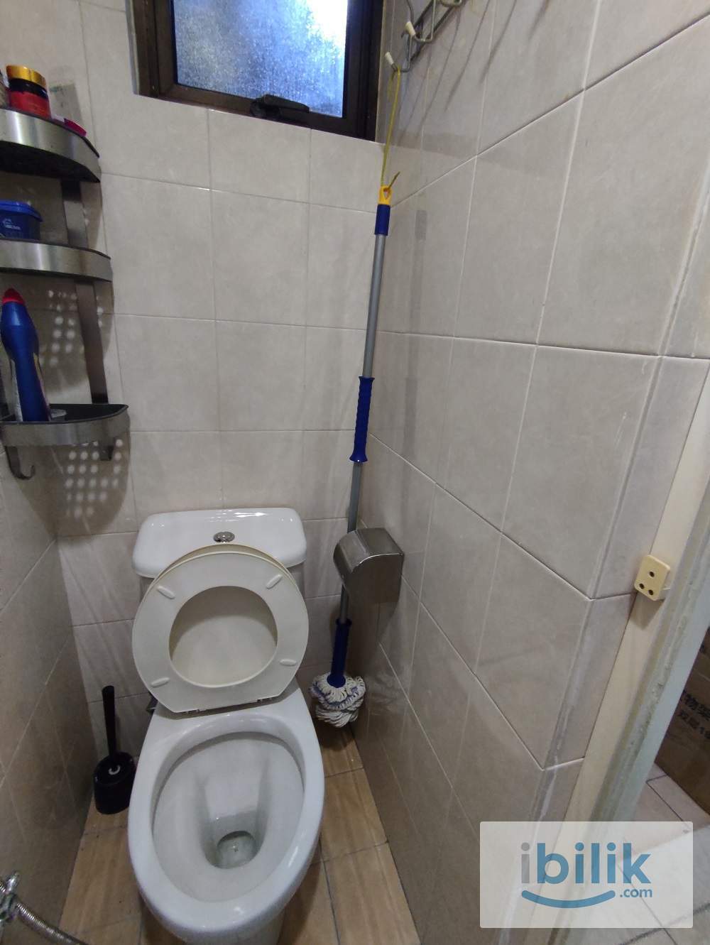 FULL FURNISHED FEMALE SINGLE ROOM WITH SHARED TOILET | CASA KIARA 1, NEAR MONT KIARA - Image 4