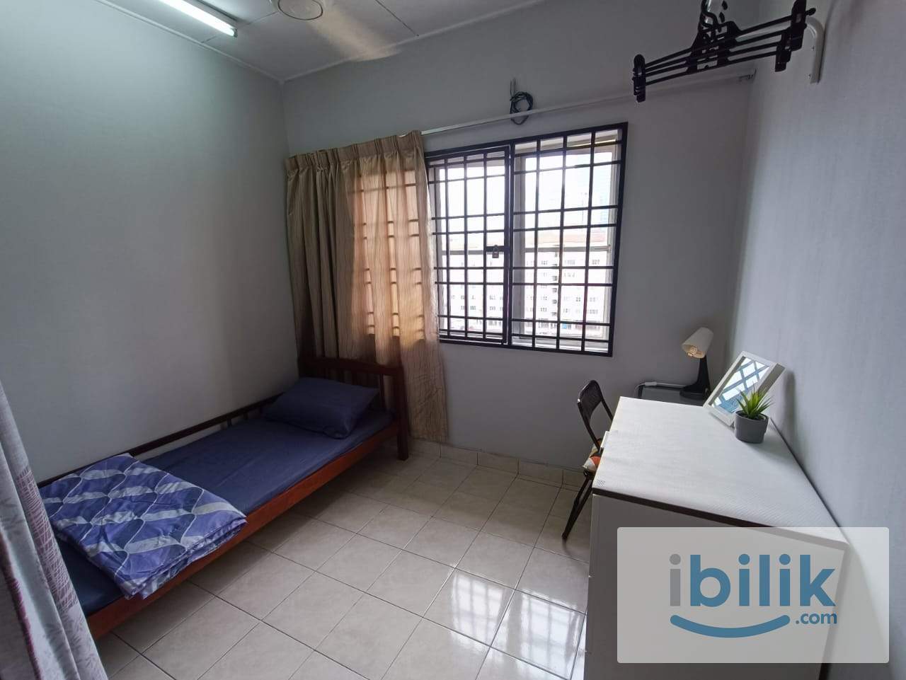 Private Male Room+WiFi @Tainia Apartment, Kota Damansara, near MRT Surian, IOI Damansara - Image 1
