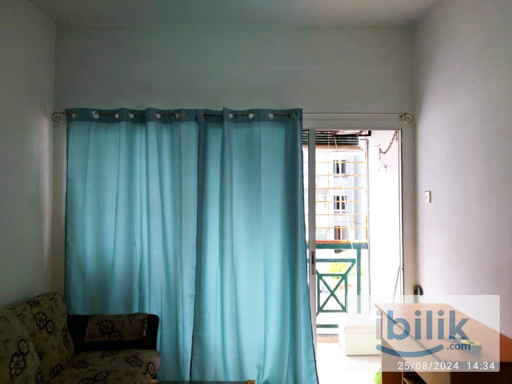 MEDIUM BEDROOM - Image 4