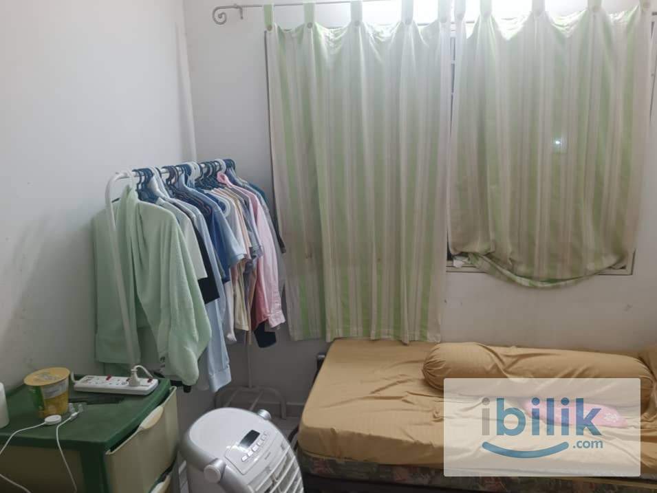 SMALL BEDROOM - Image 3