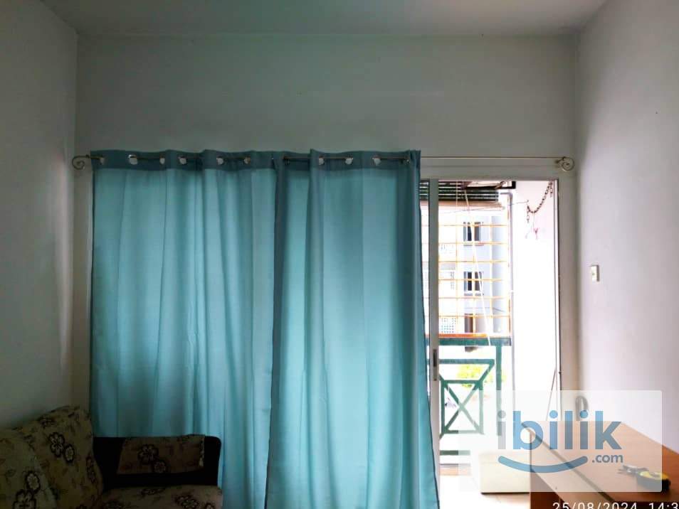 SMALL BEDROOM - Image 8