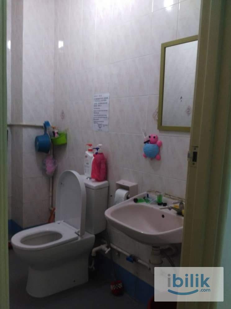 SMALL BEDROOM - Image 9