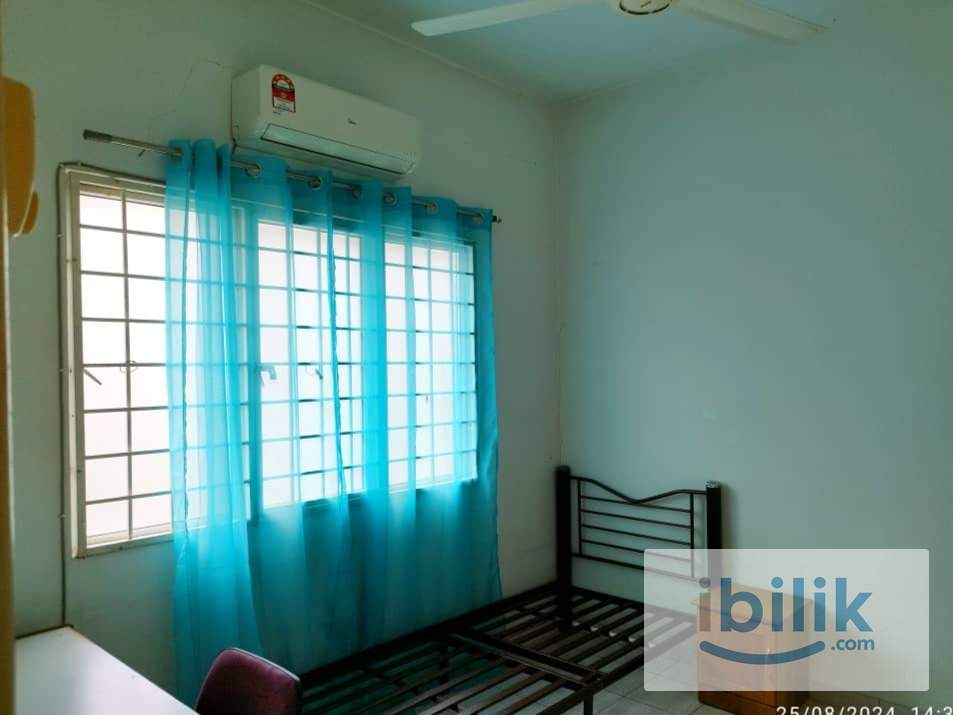 MEDIUM BEDROOM - Image 4