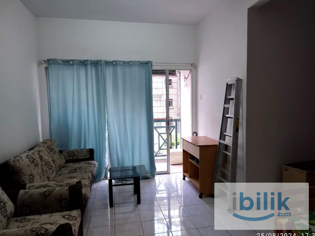 MEDIUM BEDROOM - Image 5