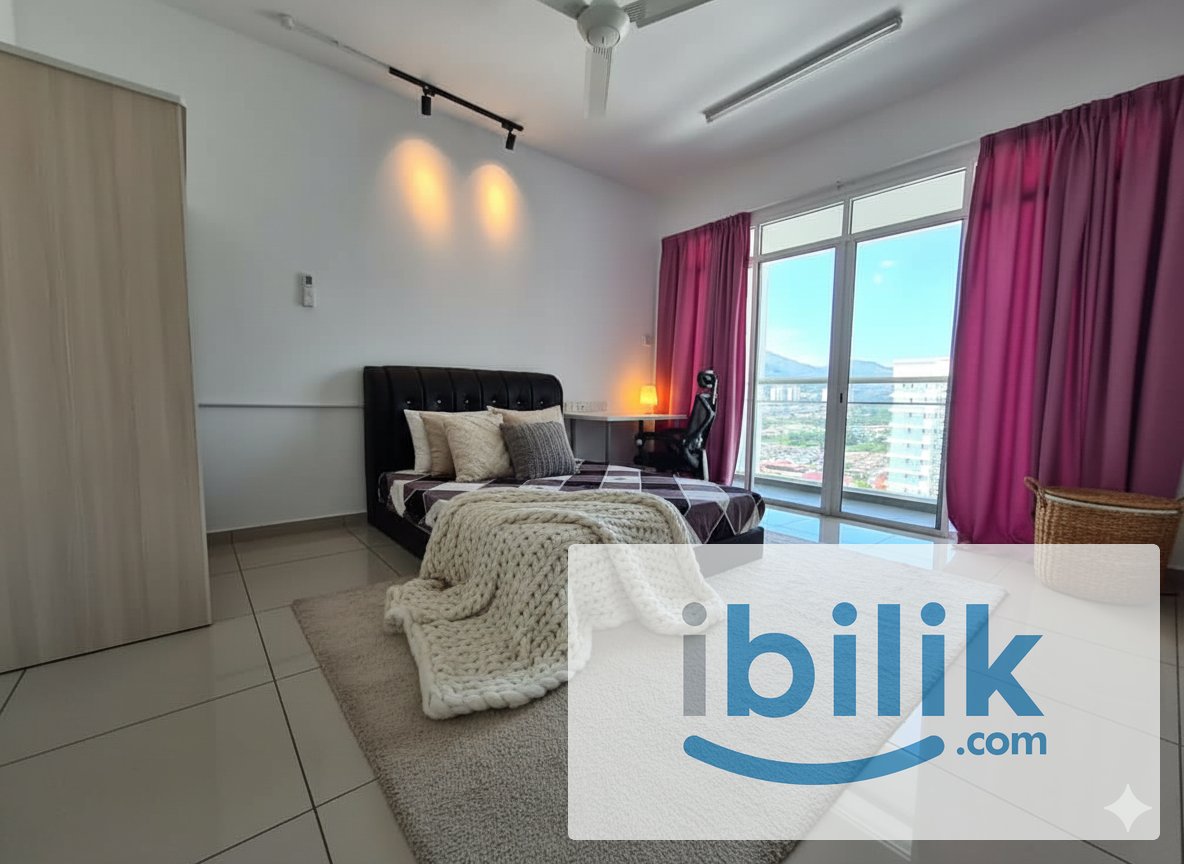 COZY Middle Room with Private Balcony at Arena Residence, Bayan Baru ✅✅✅ - Image 1
