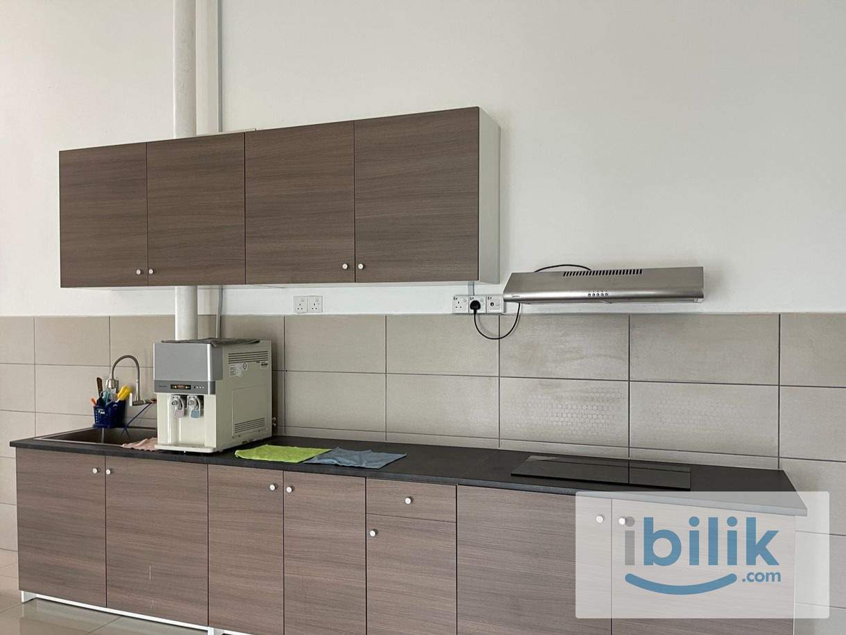 Spacious Balcony Room at Jelutong Penang‼️🤩 (Near B.Lepas FIZ, Egate) - Image 2
