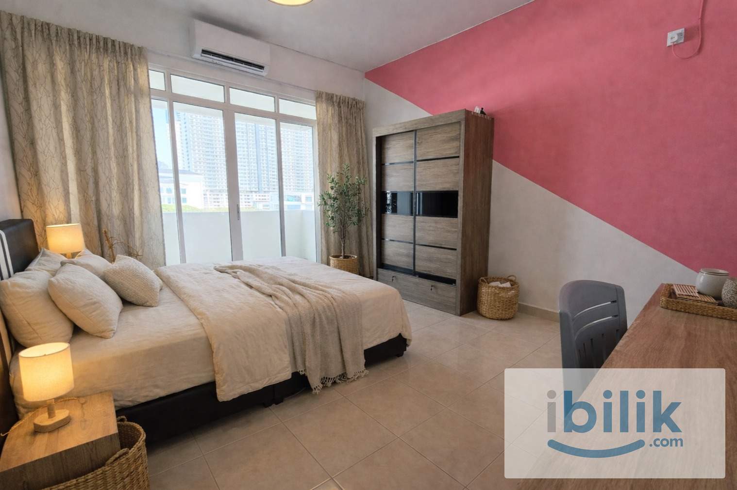 💗💗Beautiful Female Balcony Room (next to One Precint)💗💗 - Image 1