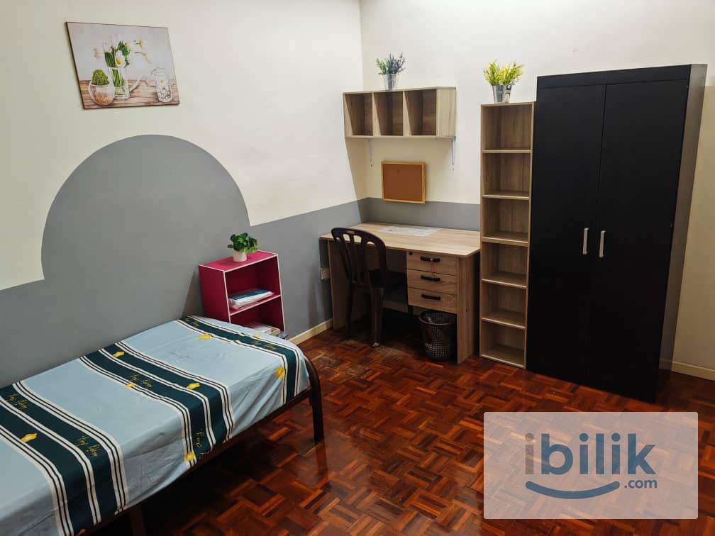 Single aircon room with attached bathroom@ UTAR/ MRT/ Sg Long/ Balakong - Image 1