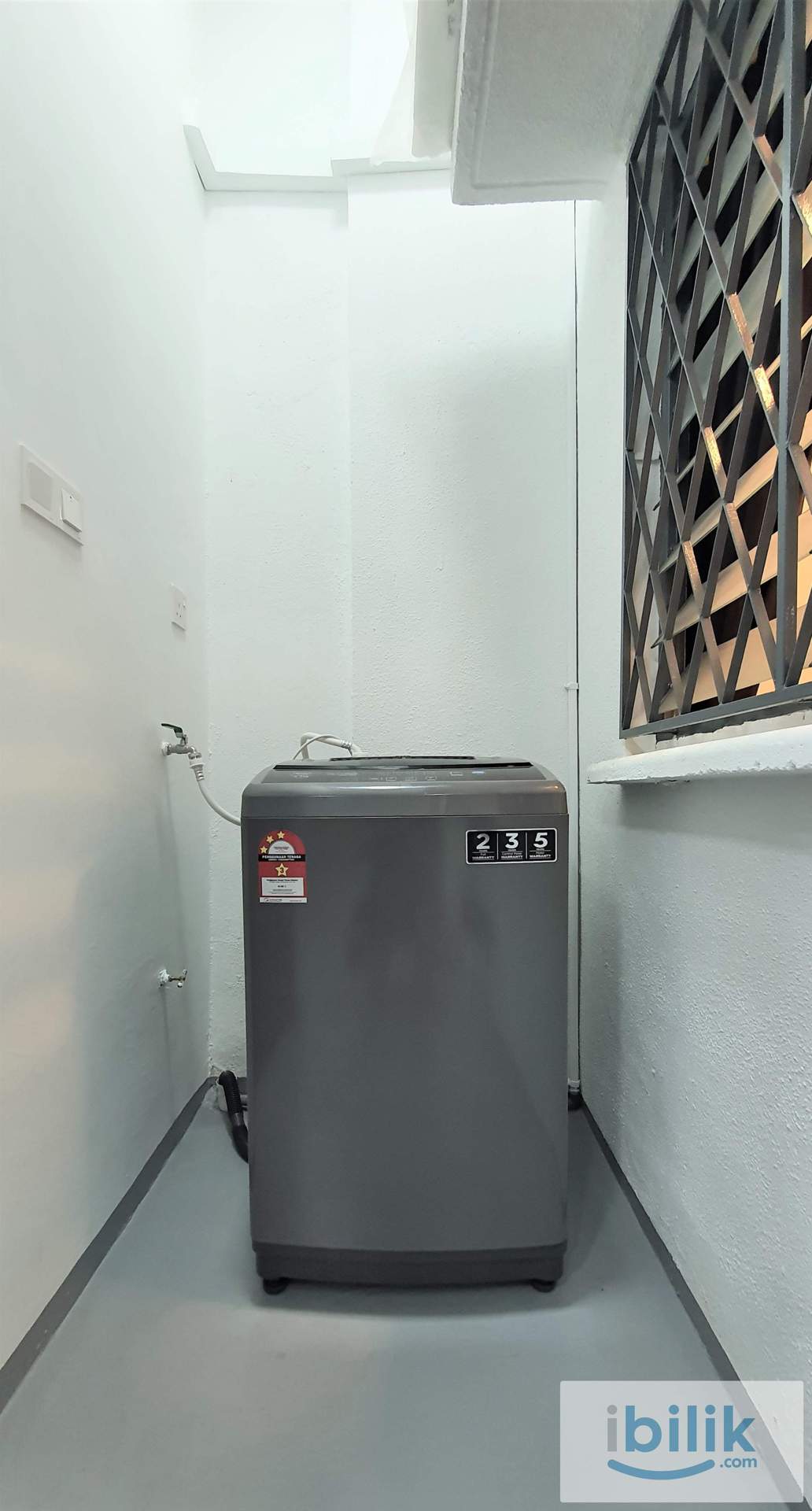 Middle Room For Rent - Image 5