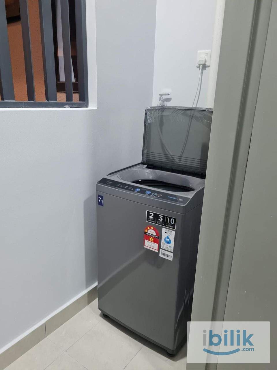 Master Room Tower A 8min Walk To LRT MRT Maluri - Image 4