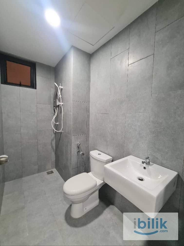 Master Room Tower A 8min Walk To LRT MRT Maluri - Image 9