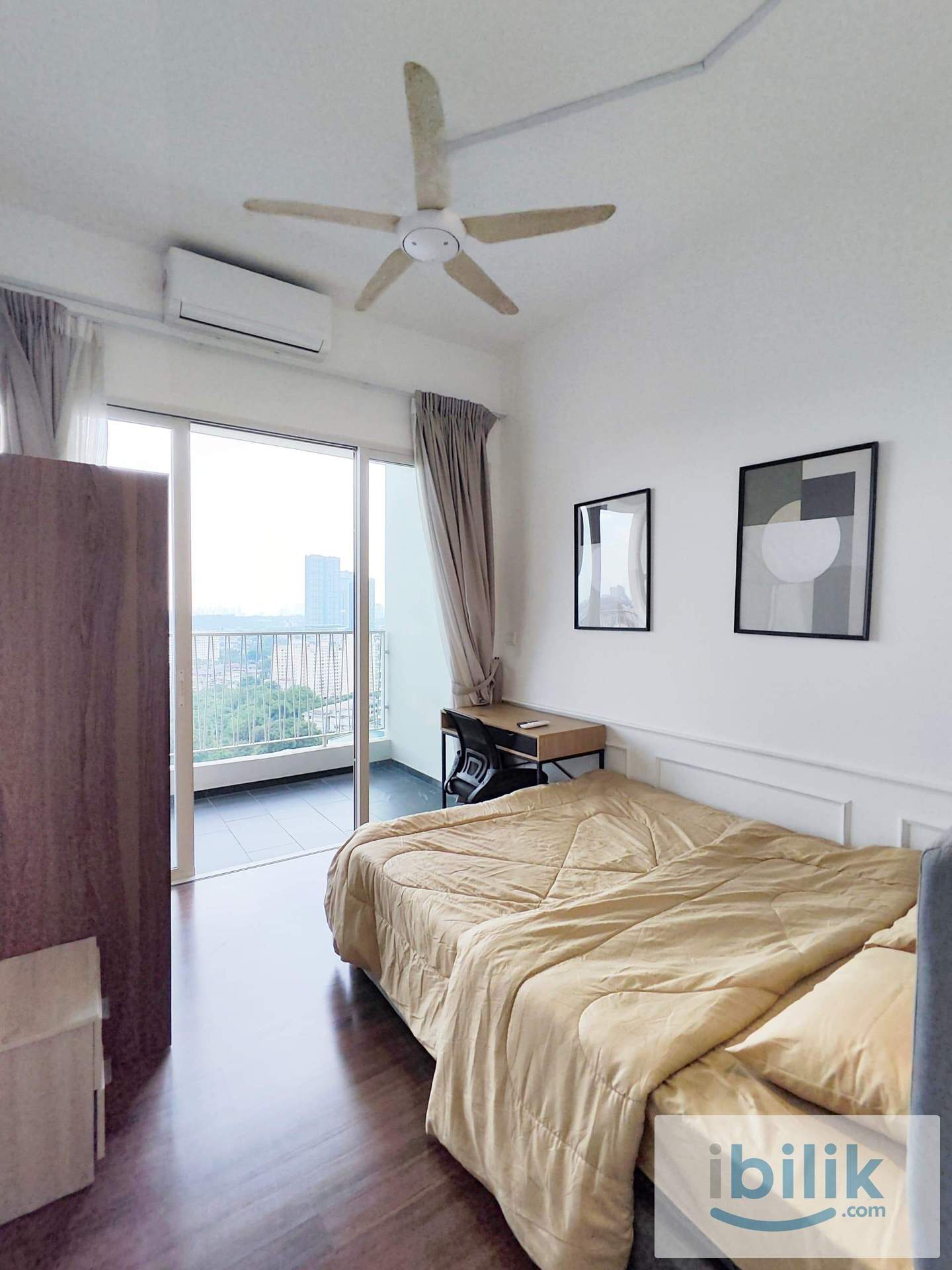 Middle Balcony room for rent at UNA Serviced Apartment - Image 1