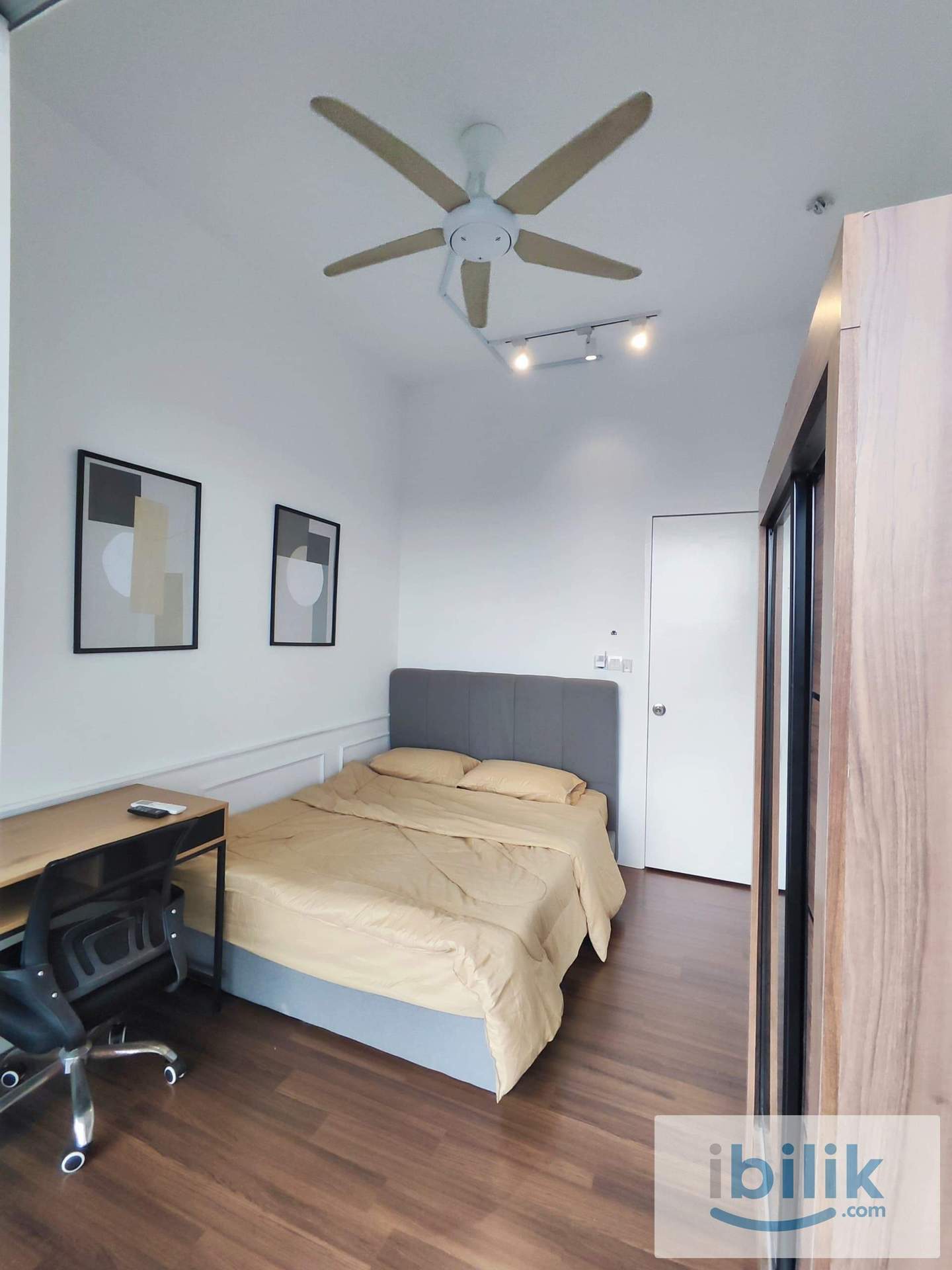 Middle Balcony room for rent at UNA Serviced Apartment - Image 2