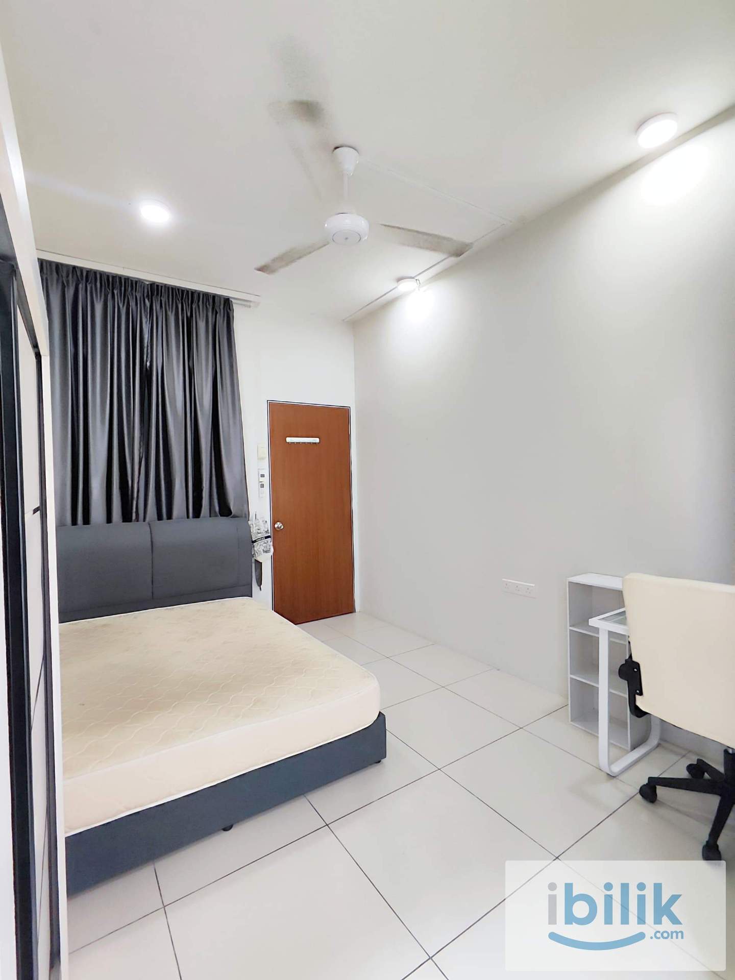 Middle Balcony Room for rent at The Andes - Image 2