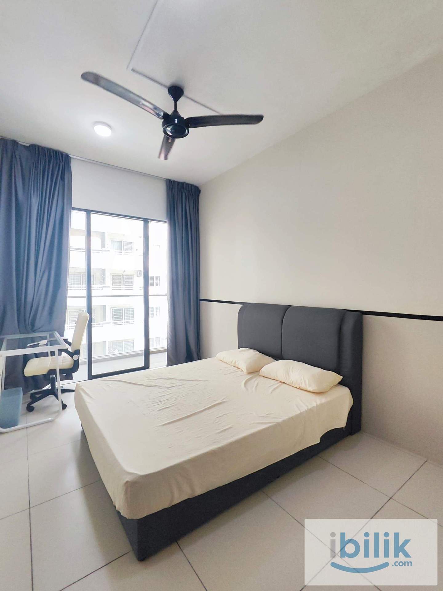 Middle Balcony Room for rent at The Andes - Image 1