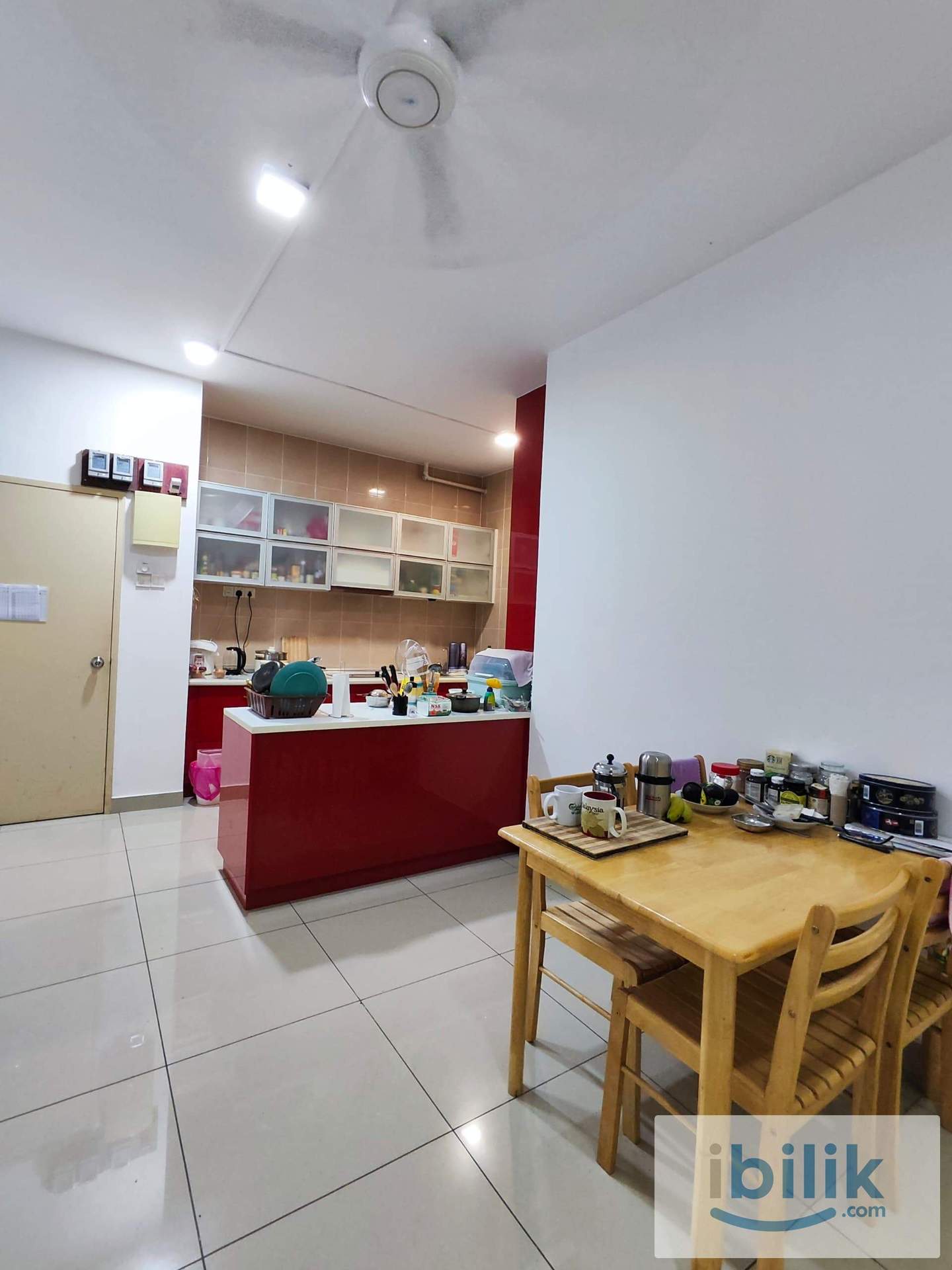 Middle Balcony Room for rent at OUG Parklane - Image 4