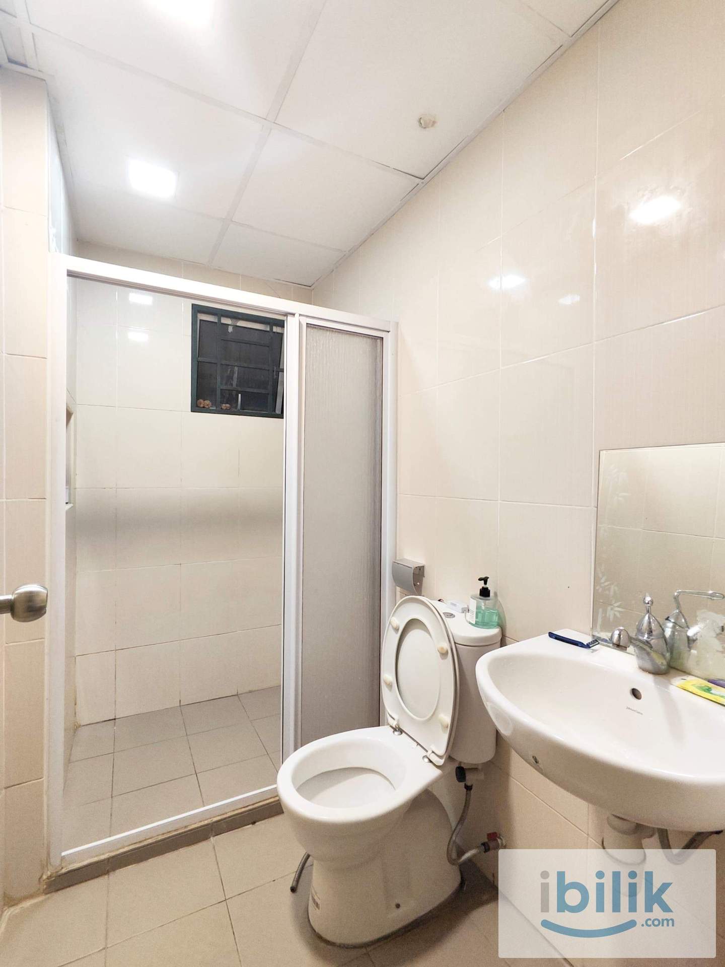 Middle Balcony Room for rent at OUG Parklane - Image 8