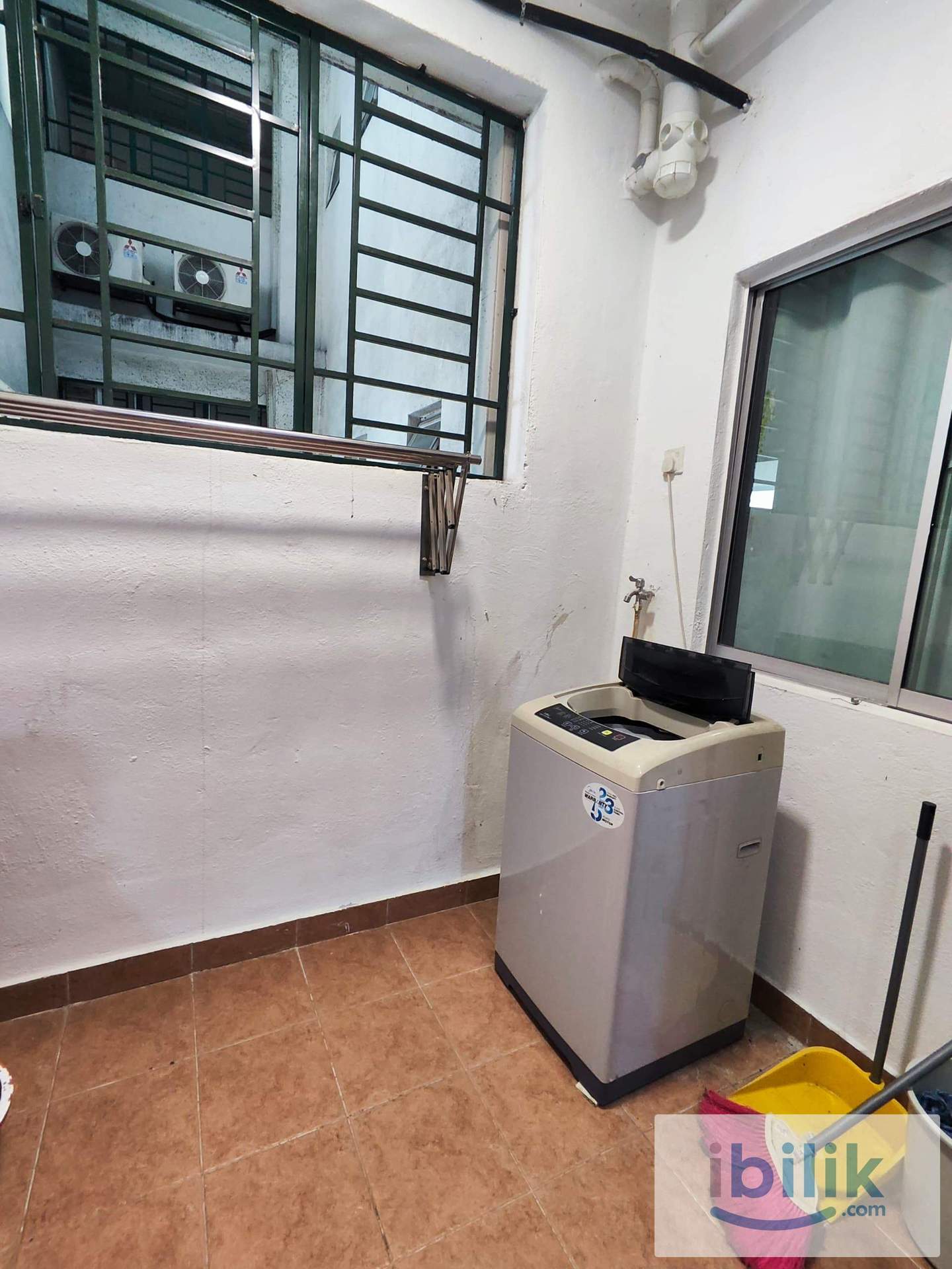 Middle Balcony Room for rent at OUG Parklane - Image 7