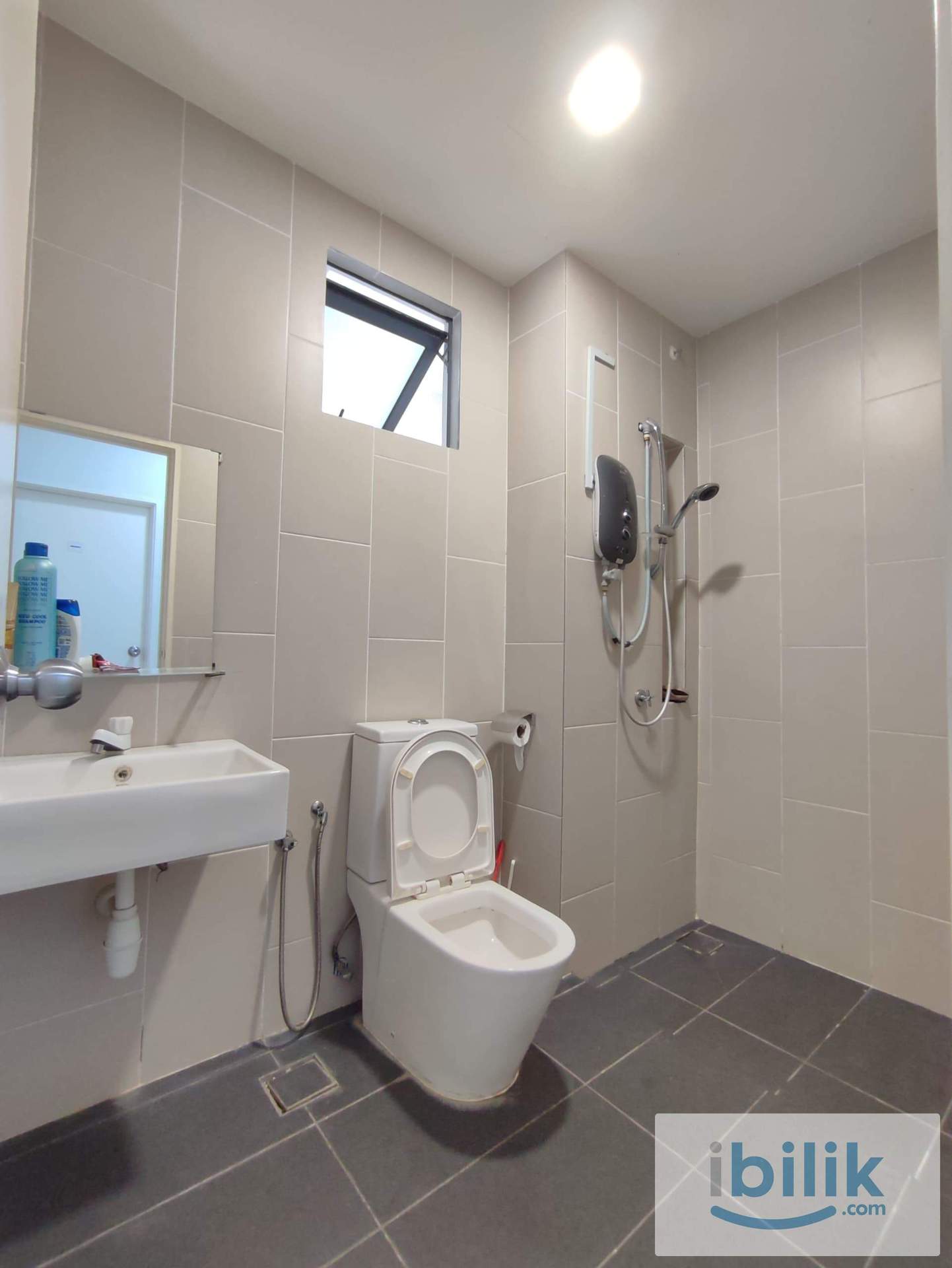 Studio for rent at The Andes - Image 4