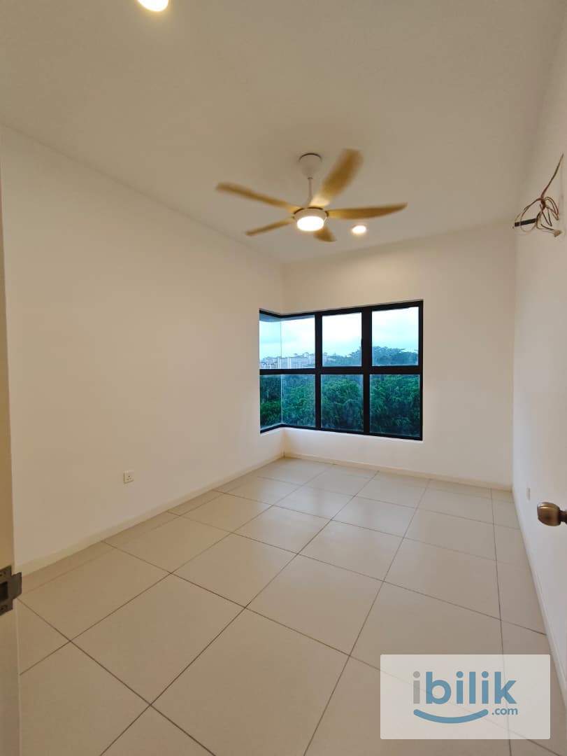 3r2b whole unit for rent at Vierra Residence, Kinrara - Image 4