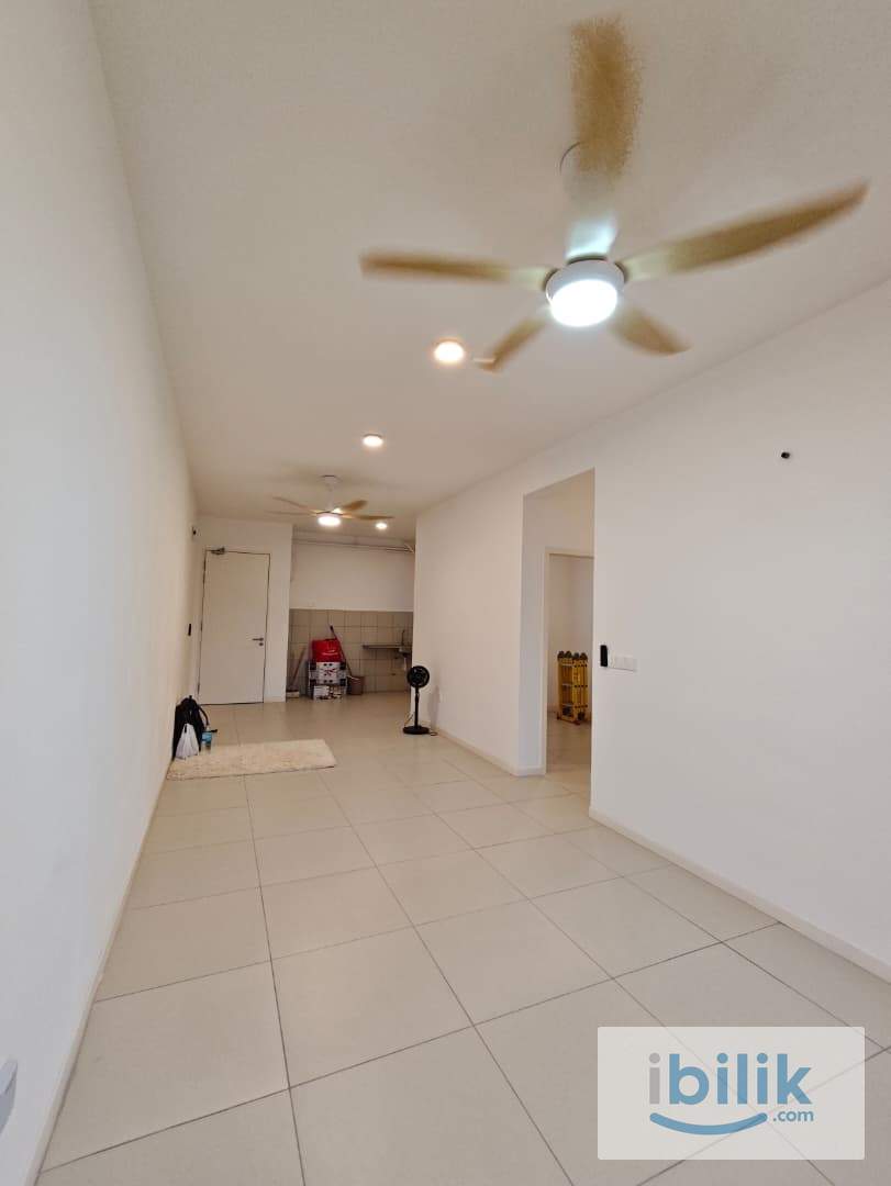 3r2b whole unit for rent at Vierra Residence, Kinrara - Image 2