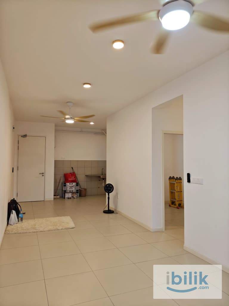 3r2b whole unit for rent at Vierra Residence, Kinrara - Image 3