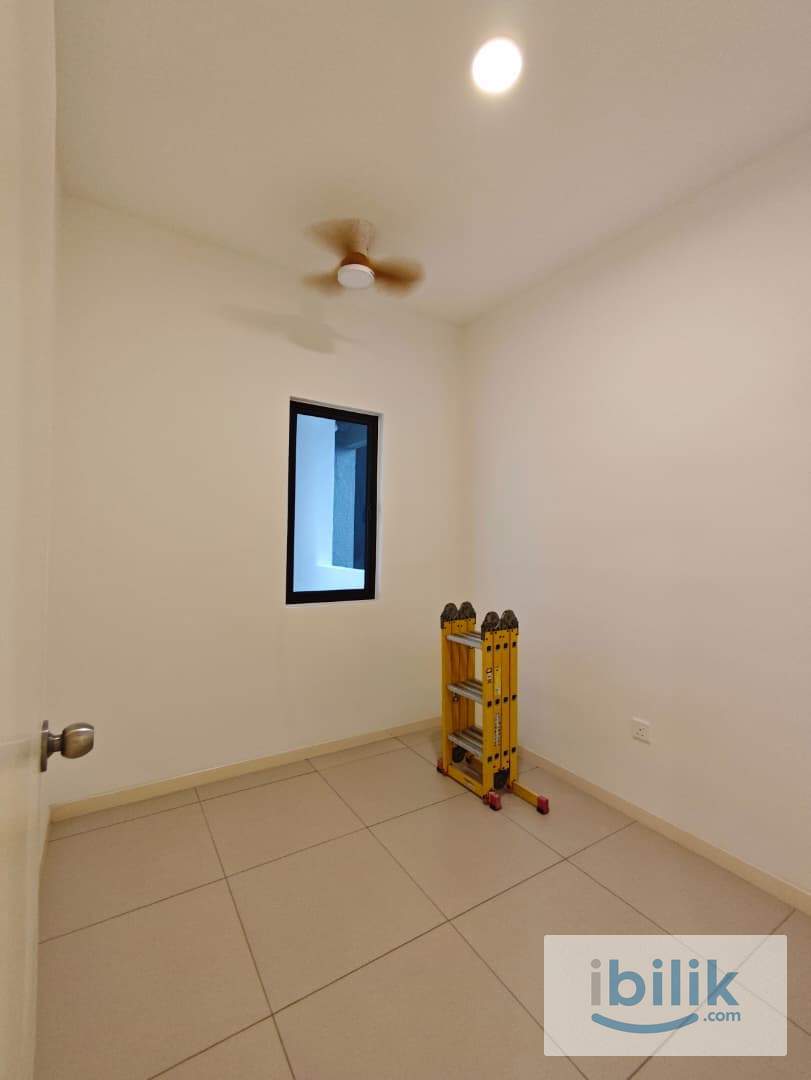 3r2b whole unit for rent at Vierra Residence, Kinrara - Image 7