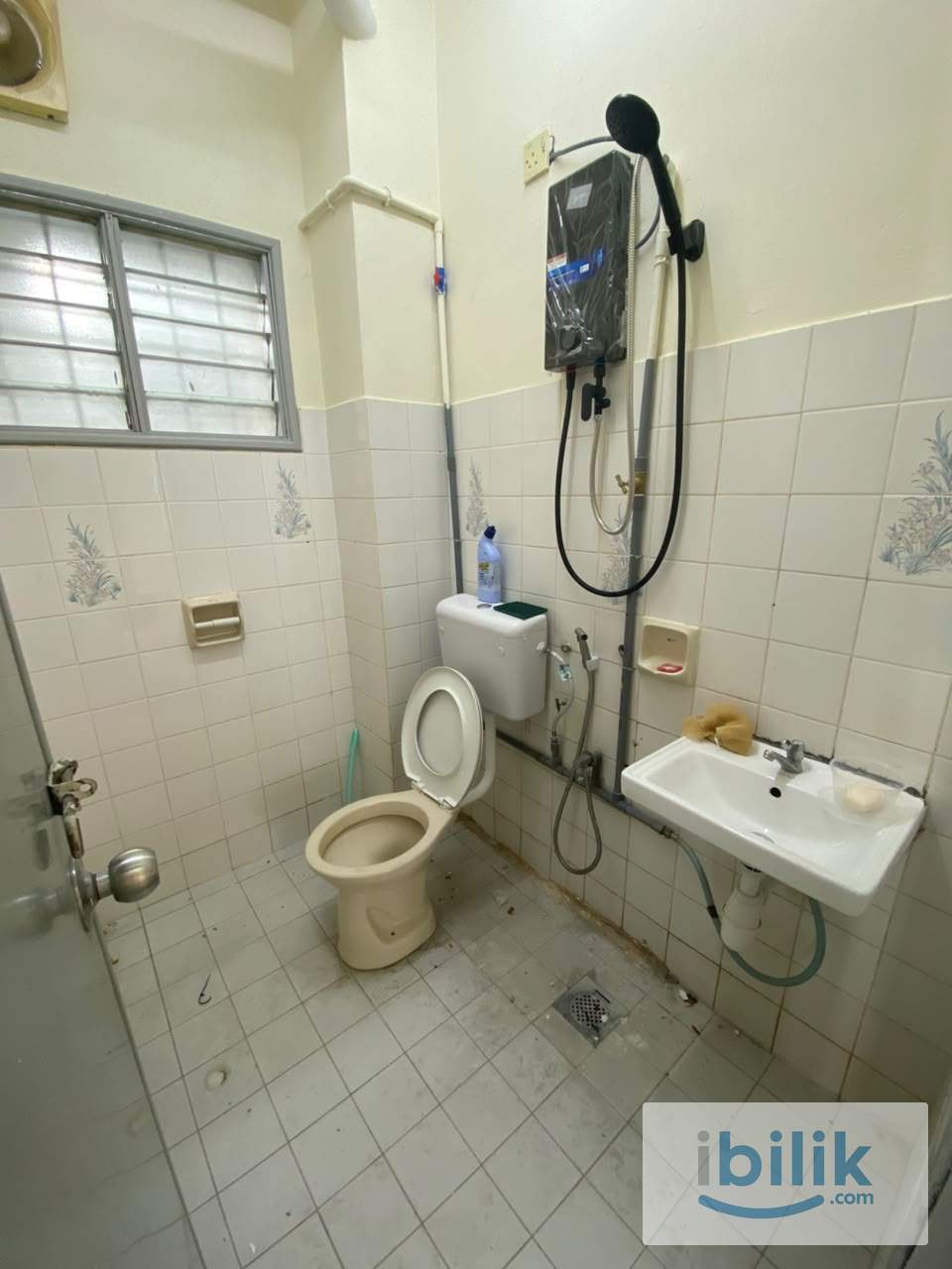 USJ 2 Subang Jaya Single Room To Rent - Image 4