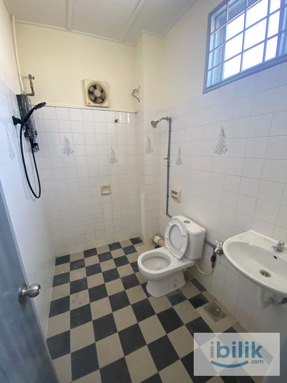 USJ 4 Subang Jaya Master Room with private toilet To Rent - Image 3