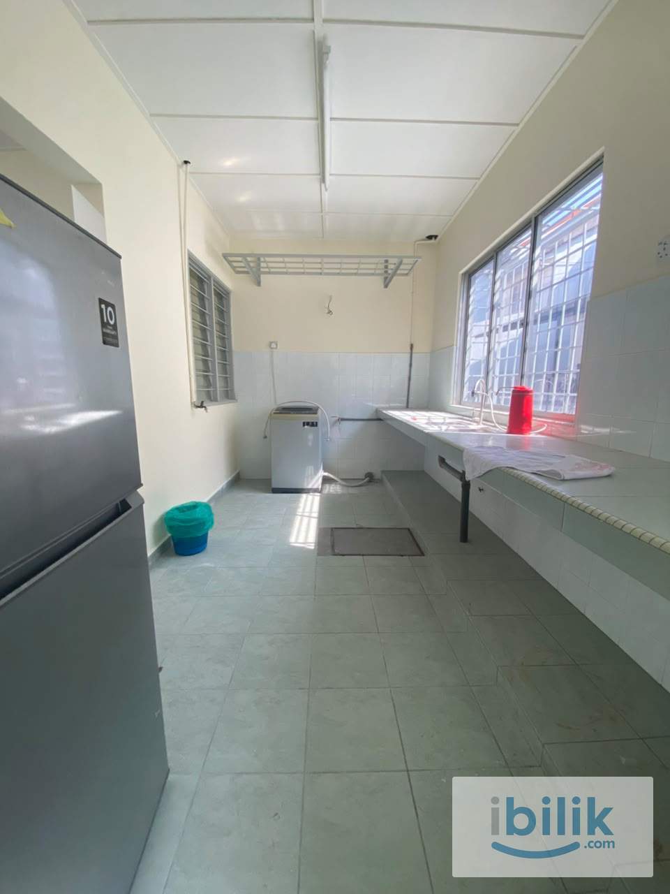 USJ 4 Subang Jaya Medium Room To Rent - Image 3